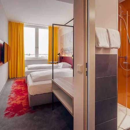 Hotel Campanile Berlin Brandenburg Airport 3*